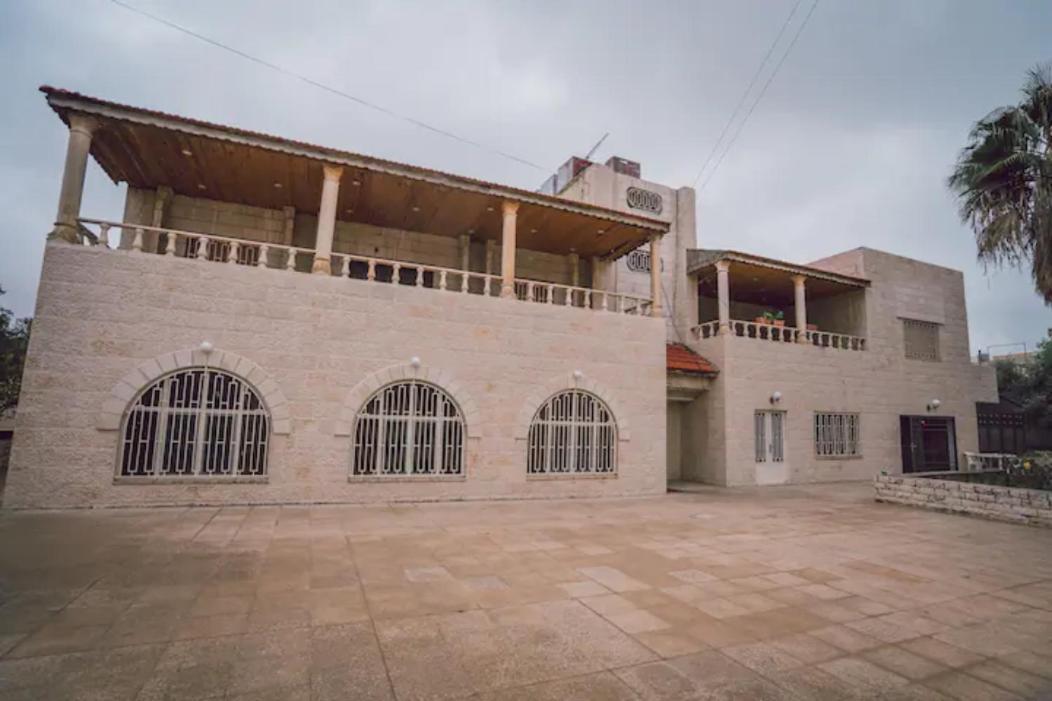 Karrain Villa-The Apartment Мадаба Экстерьер фото